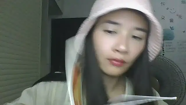 Snapshot of Monice1314 chatting on 09/27/25, 11:04 Monice1314 online show from 09/27/25, 11:04