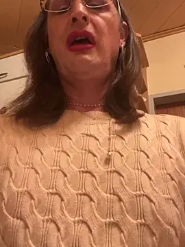 Cleohot1977 online show from 01/05/26, 05:27