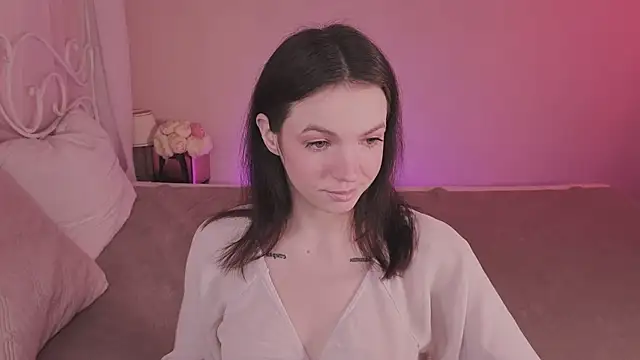 Loona Eclipse online show from 10/15/25, 08:42