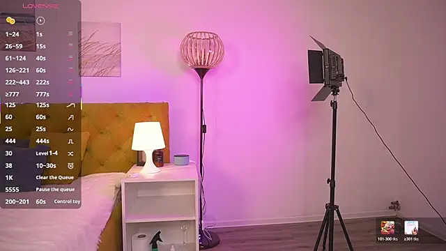 Lisafoxy  online show from 03/06/26, 12:07