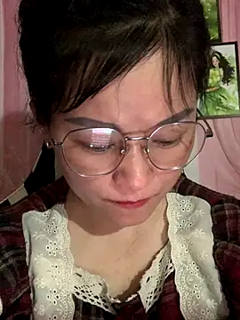 Snapshot of Star-sweet chatting on 10/20/25, 06:58 Star-sweet online show from 10/20/25, 06:58