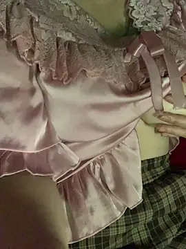 Snapshot of Star-sweet chatting on 11/07/25, 04:51 Star-sweet online show from 11/07/25, 04:51