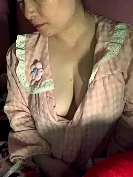 Snapshot of Star-sweet chatting on 11/30/25, 04:00 Star-sweet online show from 11/30/25, 04:00