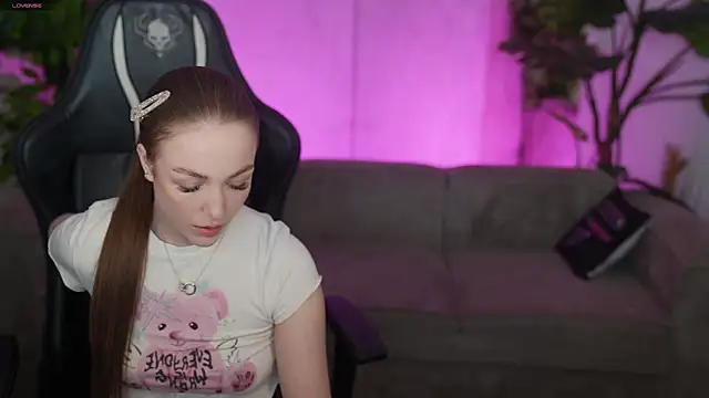 Ella 054 online show from 04/26/26, 01:31