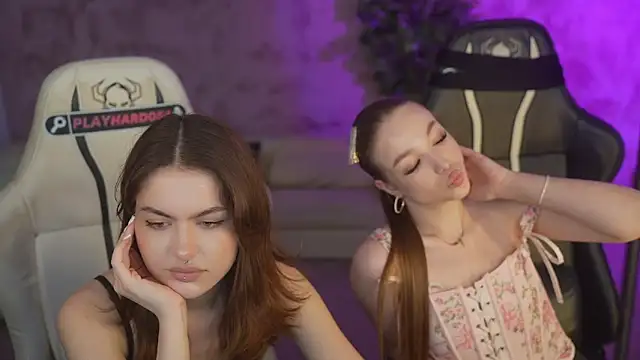Ella 054 online show from 06/10/26, 03:00