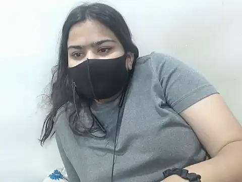 Snapshot of Nataliya_Singh chatting on 03/17/26, 04:43 Nataliya Singh online show from 03/17/26, 04:43