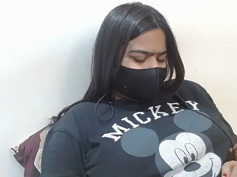 Snapshot of Nataliya_Singh chatting on 04/11/26, 08:51 Nataliya Singh online show from 04/11/26, 08:51