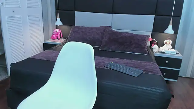 yiyisandoval online show from 01/09/26, 08:10