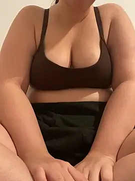 molligesteen online show from 12/20/25, 02:51