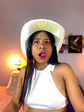 SophieW1 online show from 10/24/25, 12:12