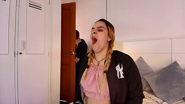 Dakota Megan 69 online show from 10/16/25, 02:29