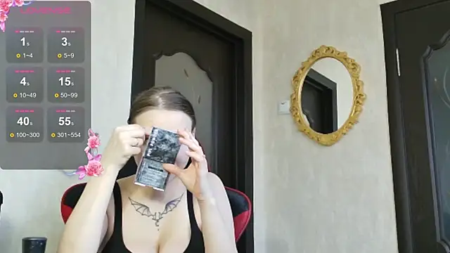 PrettyMegan online show from 11/24/25, 11:10