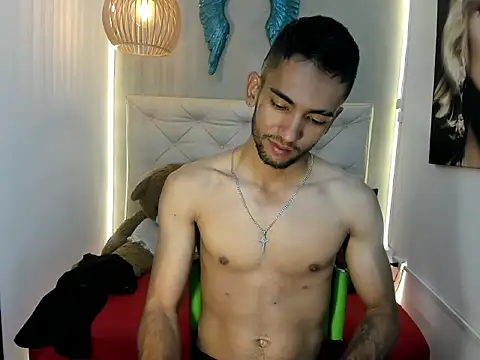 Snapshot of MaicolParker_ chatting on 03/19/26, 12:53 MaicolParker online show from 03/19/26, 12:53