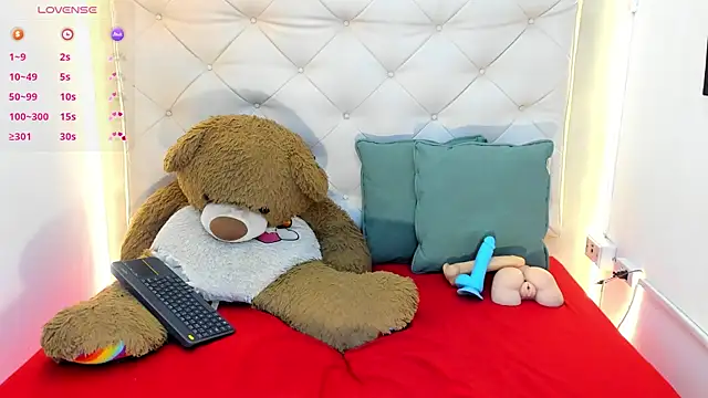 Snapshot of MaicolParker_ chatting on 04/13/26, 12:54 MaicolParker online show from 04/13/26, 12:54