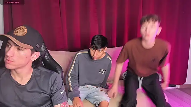 Handsomeboyss19 online show from 10/03/25, 01:24