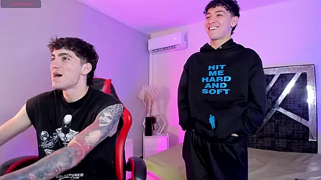 Handsomeboyss19 online show from 04/21/26, 02:51