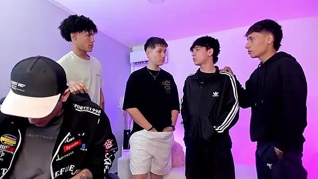 Handsomeboyss19 online show from 06/02/26, 08:11