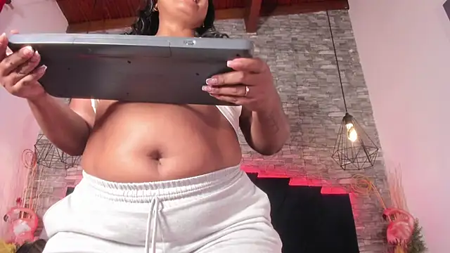 Emily Brown18 online show from 04/15/26, 04:19