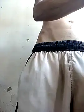 juninho2001 online show from 11/11/25, 05:46