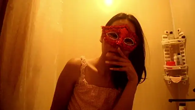 Snapshot of Luu-Lii777 chatting on 01/08/26, 04:31 Luu-Lii777 online show from 01/08/26, 04:31