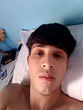 matiatr1112 online show from 11/22/25, 07:13