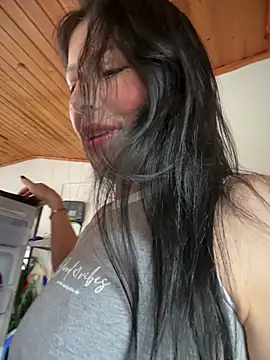 Mia salinass online show from 04/30/26, 08:26