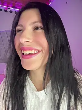 Mia salinass online show from 05/17/26, 02:31