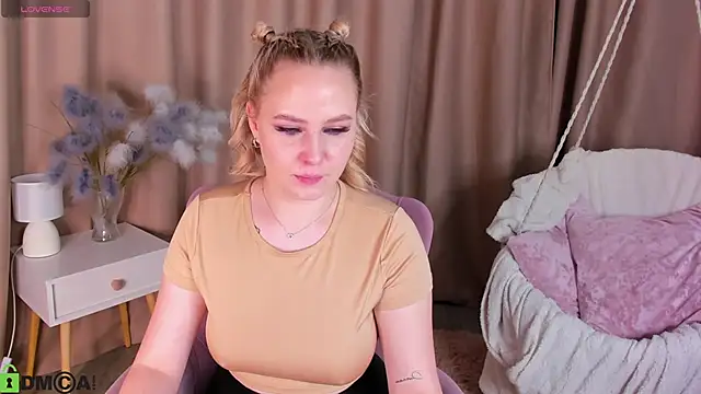 Snapshot of Sheila_Rich chatting on 02/06/26, 09:23 Sheila Rich online show from 02/06/26, 09:23