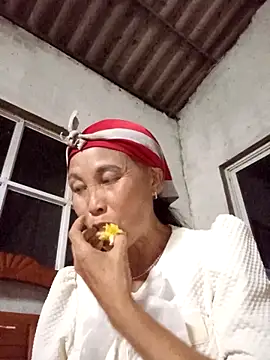 me-cute online show from 10/02/25, 05:42