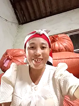 me-cute online show from 10/17/25, 11:24