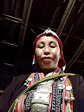 me-cute online show from 10/22/25, 07:46