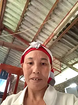 me-cute online show from 10/27/25, 01:42