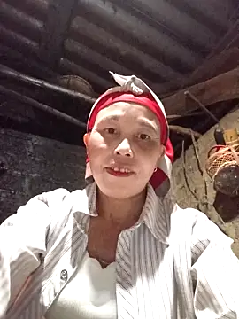 me-cute online show from 11/01/25, 12:29