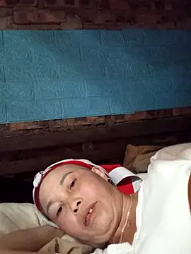 me-cute online show from 12/18/25, 02:12