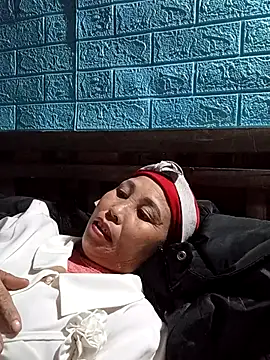 me-cute online show from 01/11/26, 03:50