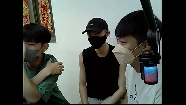 zhu000000 online show from 10/16/25, 04:24