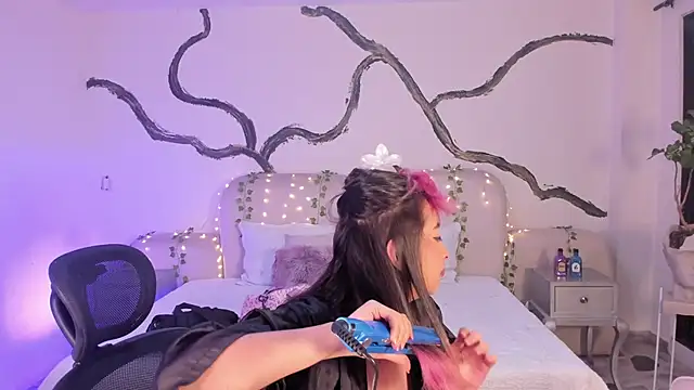 SarahCastro1  online show from 09/30/25, 04:06