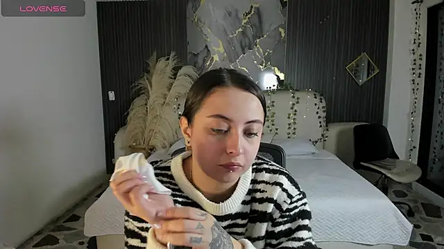 SarahCastro1  online show from 01/16/26, 03:10