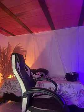 SarahCastro1  online show from 04/30/26, 11:20