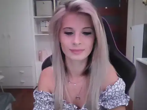 KristineGlow online show from 10/02/25, 02:24