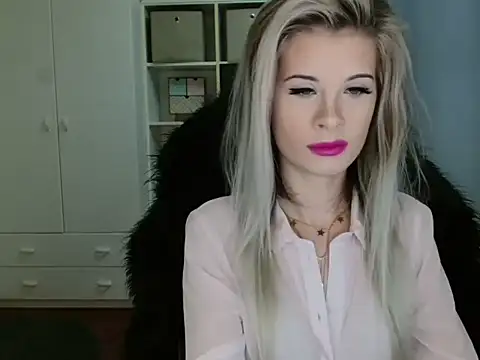 KristineGlow online show from 11/07/25, 07:30