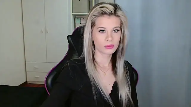 KristineGlow online show from 03/03/26, 07:14