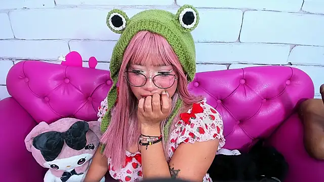 Snapshot of SafiroAgataaa chatting on 10/05/25, 08:12 SafiroAgataaa online show from 10/05/25, 08:12