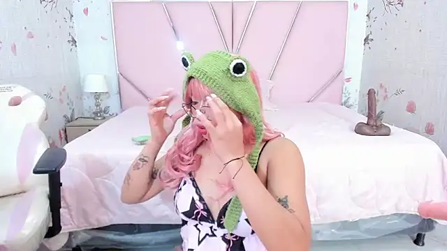 SafiroAgataaa online show from 04/02/26, 06:33