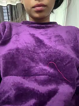 Snapshot of HeerStd chatting on 12/14/25, 03:34 HeerStd online show from 12/14/25, 03:34