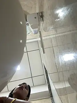 Snapshot of HeerStd chatting on 01/14/26, 04:12 HeerStd online show from 01/14/26, 04:12