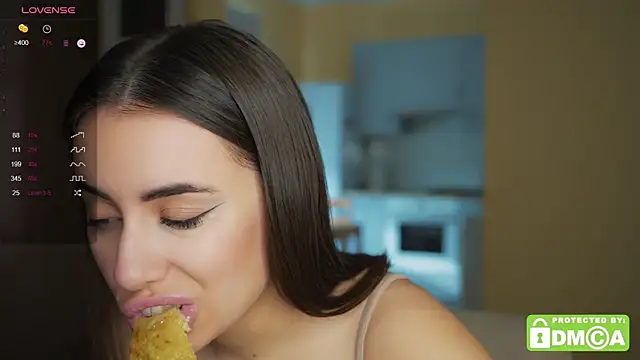 Snapshot of KateCarrey chatting on 10/09/25, 07:28 KateCarrey online show from 10/09/25, 07:28