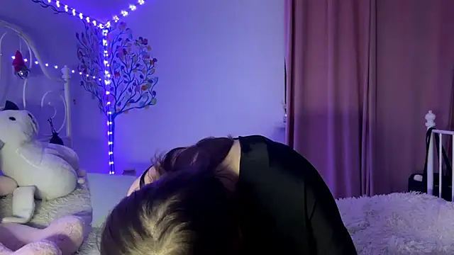 HoneyMist online show from 10/08/25, 06:05