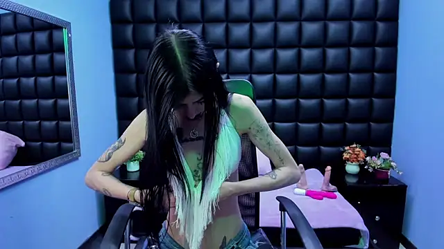 Dulce Miaa  online show from 02/02/26, 05:33