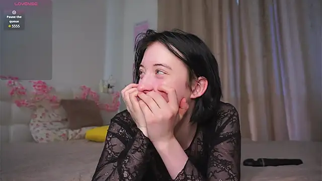 JuanaFriesz online show from 04/02/26, 09:07